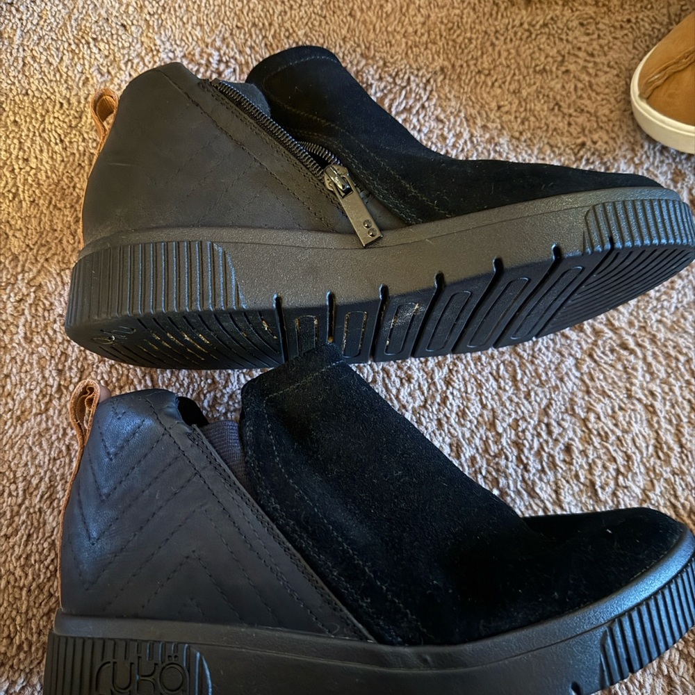 Black High-Top Women's  Shoes